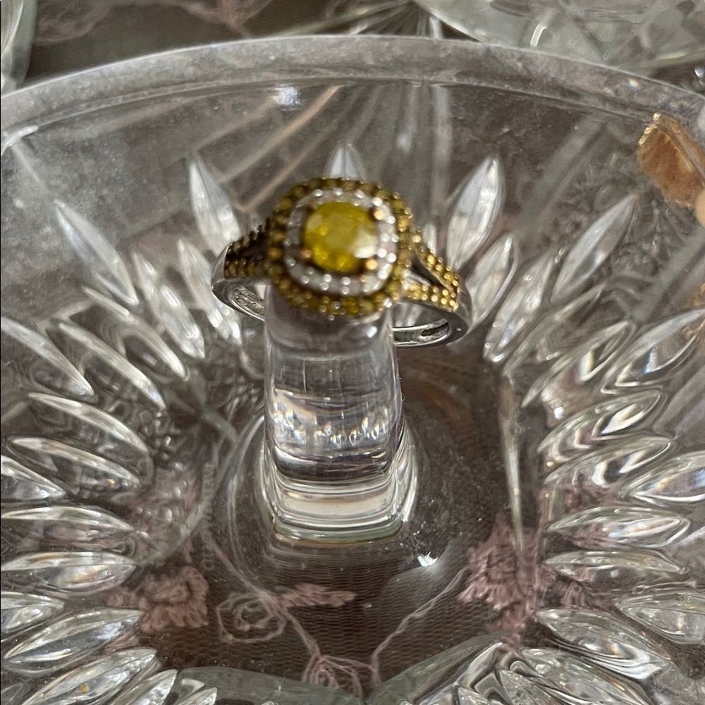 Natural Yellow diamond ring  new